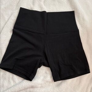 Lululemon Align high rise short 6inch